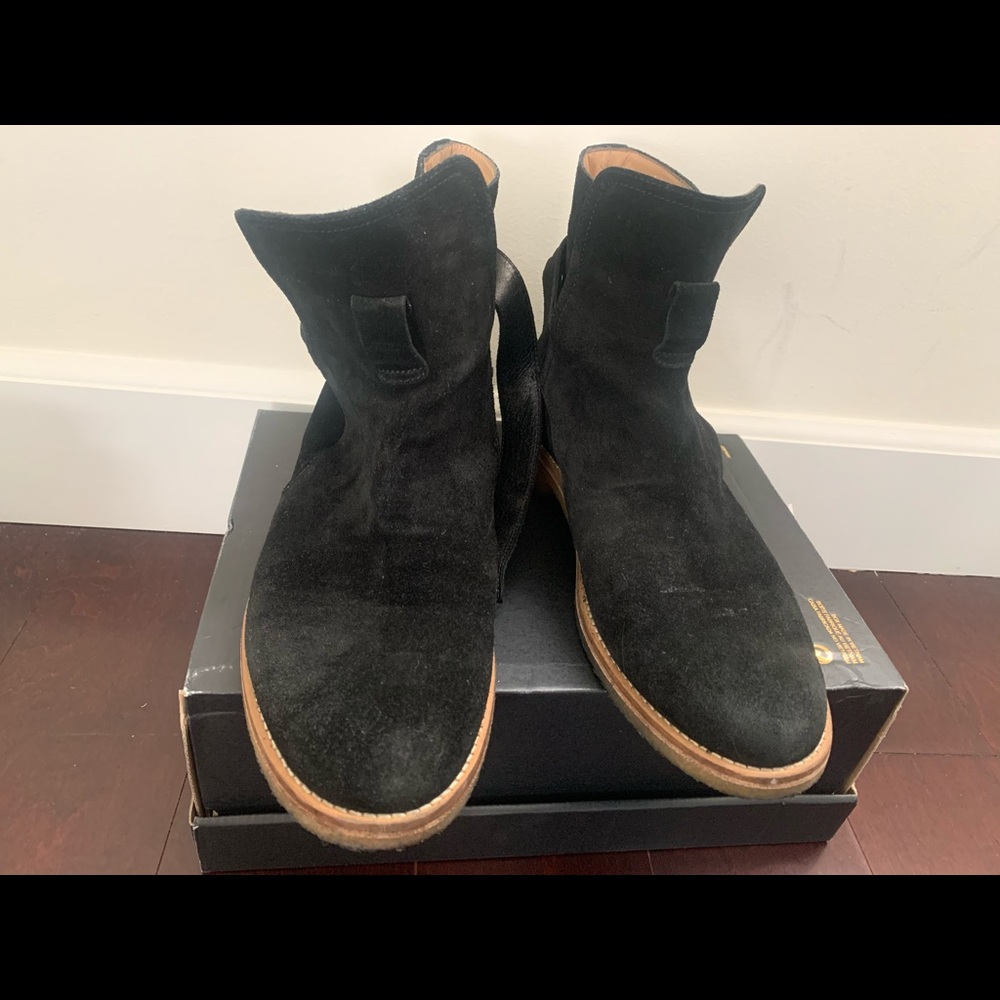 Chelsea boots
